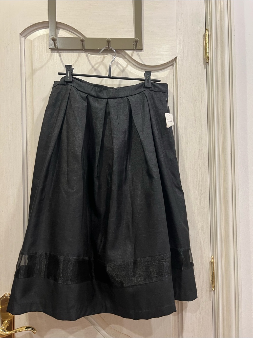 Chetta B Black A-Line Midi Skirt